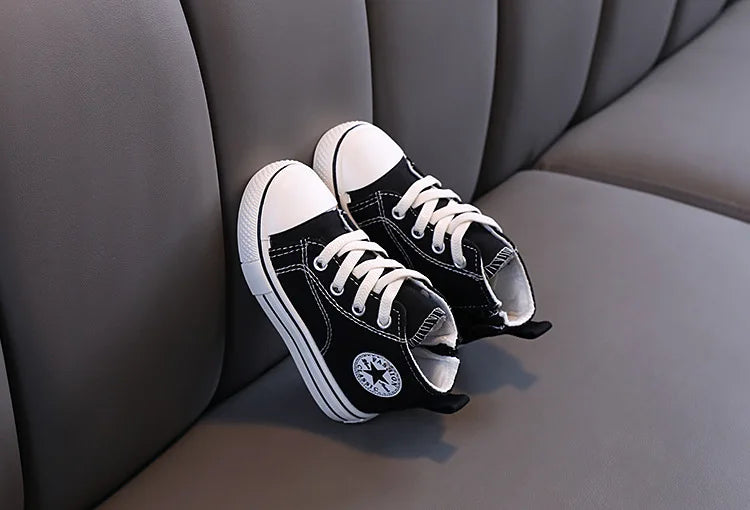 Zapatos de lona de caña media para niños, zapatos informales cómodos de fondo suave para niños y niñas, zapatos de tablero transpirables antideslizantes