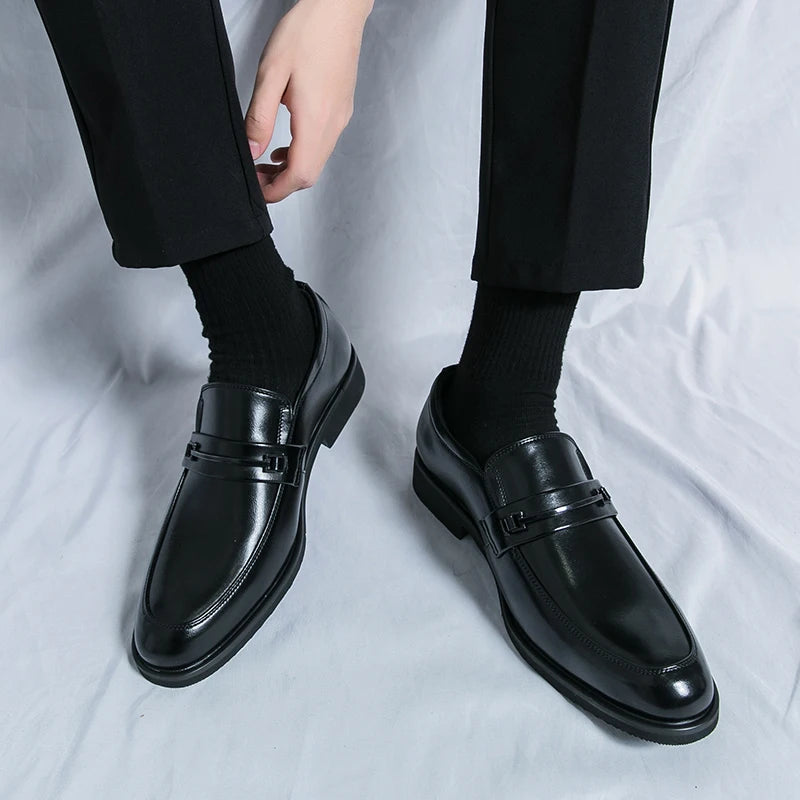 Mocasines casuales clásicos para hombre, zapatos de conducción, moda masculina, zapatos cómodos de cuero para boda, zapatos de vestir negros de negocios