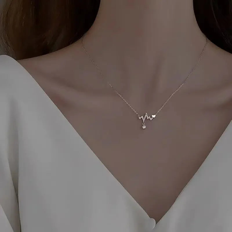 Collar de mariposa de plata para mujer, collar con colgante de circón de cristal para mujer y niña, collar de cadena de cristal, joyerÃa de fiesta