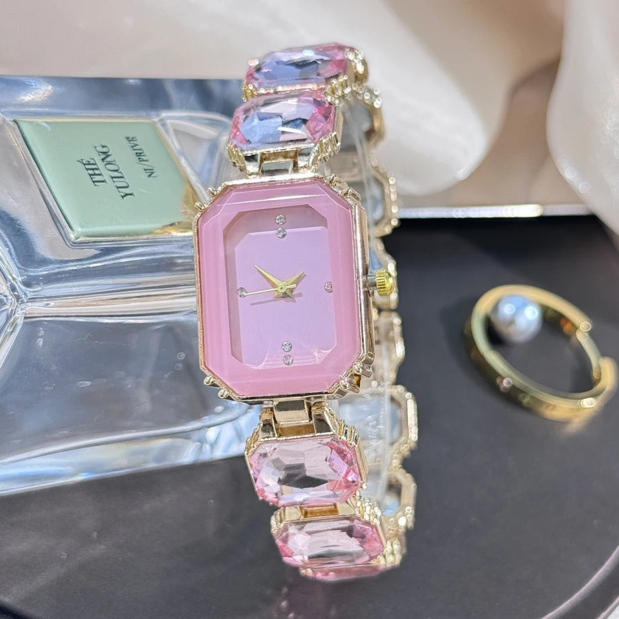 Reloj de mujer de estilo europeo y americano con cadena de diamantes de imitación de sección grande, caja rectangular de color, esfera de diamantes de imitación