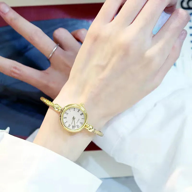 Relojes de pulsera pequeños simples para mujer, reloj de pulsera de cuarzo Retro de acero inoxidable para mujer, moda informal para mujer