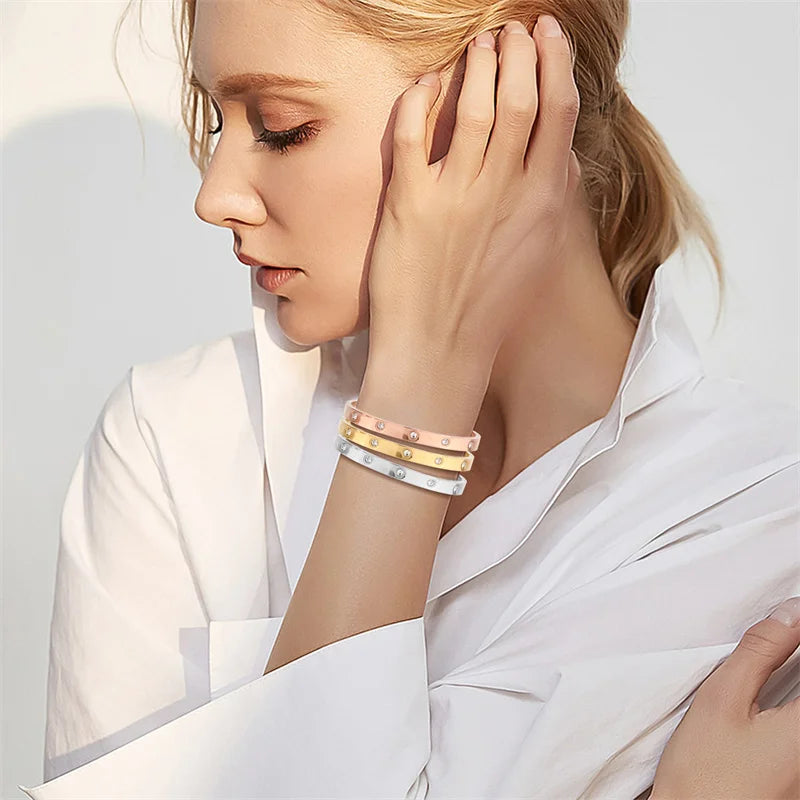Pulseras de acero inoxidable en la mano, brazaletes de 6mm y 4mm para mujer, joyerÃa para mujer, regalos de diseñador de titanio con diamantes de imitación a la moda para mujer