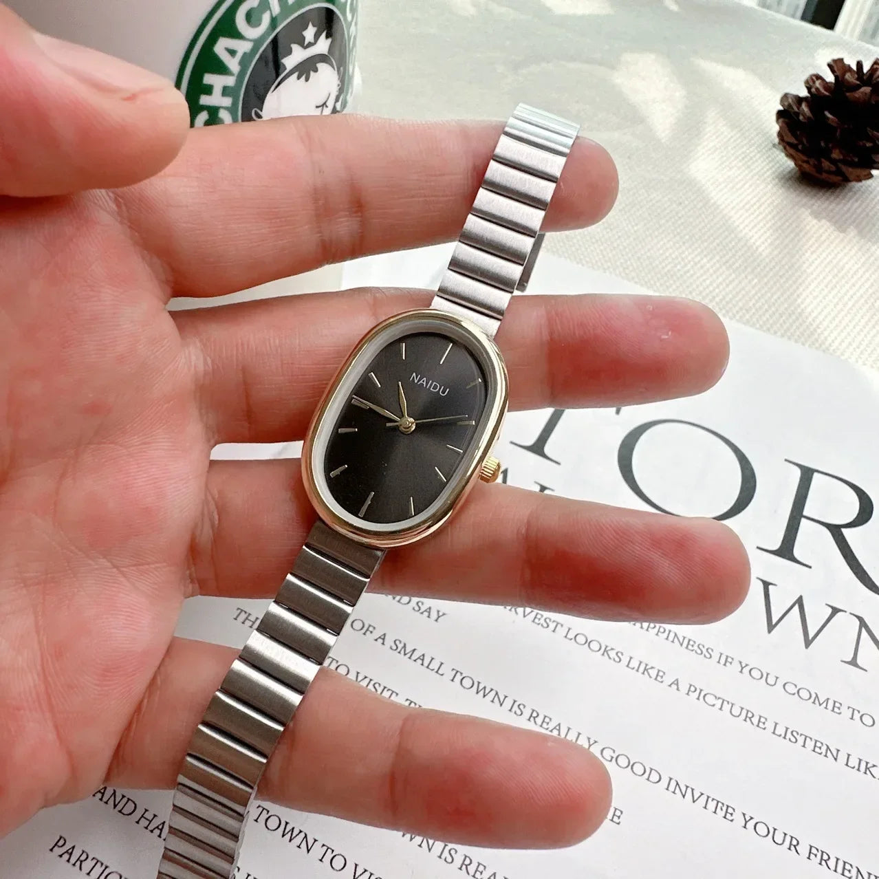 Reloj de cuarzo de lujo a la moda para mujer, reloj de pulsera ovalado de acero inoxidable con esfera pequeña y correa de bambú para chica y estudiante, reloj Dropshipping