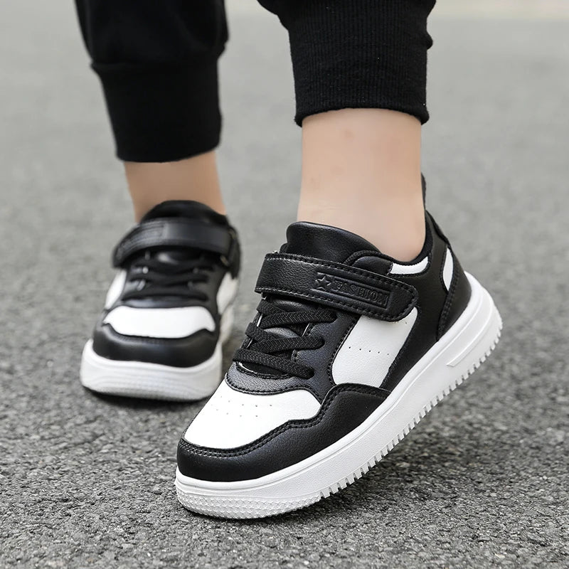Zapatillas de deporte para niños, zapatos informales de cuero negro, zapatos planos para caminar para estudiantes, calzado deportivo ligero antideslizante para tenis para niñas