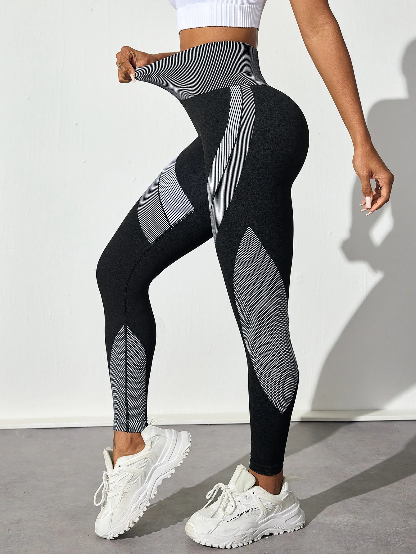Mallas de Yoga sin costuras para mujer, pantalones de entrenamiento deportivos para gimnasio, cintura alta, suaves y elásticos, transpirables, levantamiento de glúteos