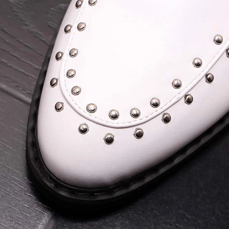 Primavera otoño hombres zapatos de vestir de cuero corona bordado Casual moda Slip-On lujo remache tendencia mocasines