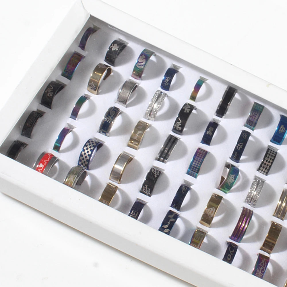 50 unids/lote anillos de acero inoxidable para hombre y mujer joyerÃÂa de moda anillos de estilo diferente regalo de fiesta anillos de boda estilo mixto