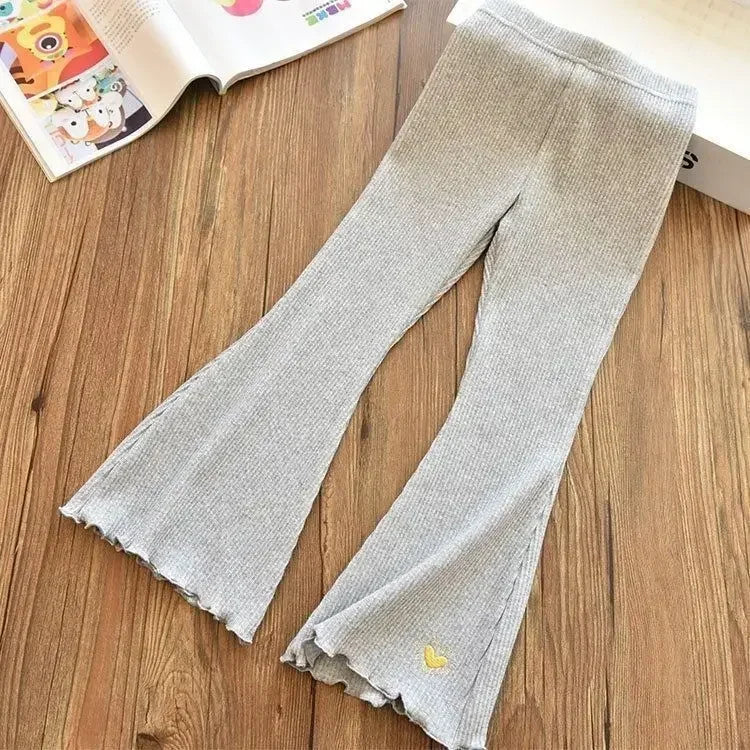 Legging acampanado para niñas, novedad de 20225, pantalones elásticos informales para niños, mallas ajustadas con bordado de corazón, pantalones de verano para niñas