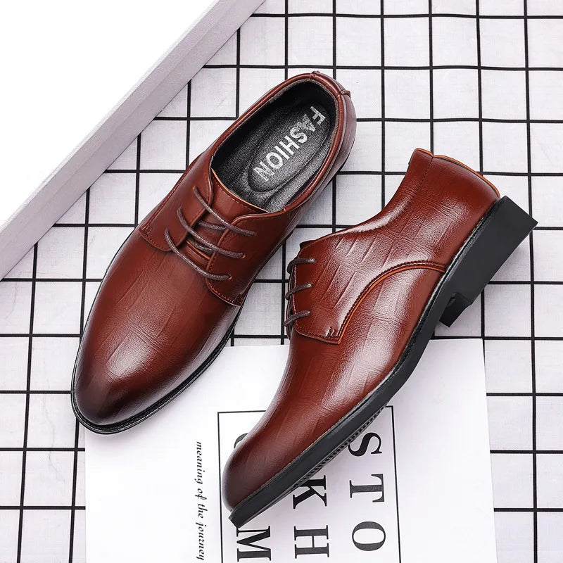 Zapatos de vestir de cuero para hombre, zapatos formales sociales para hombre, zapatos informales de negocios con punta estrecha, zapatos de diseñador de fiesta de lujo para hombre