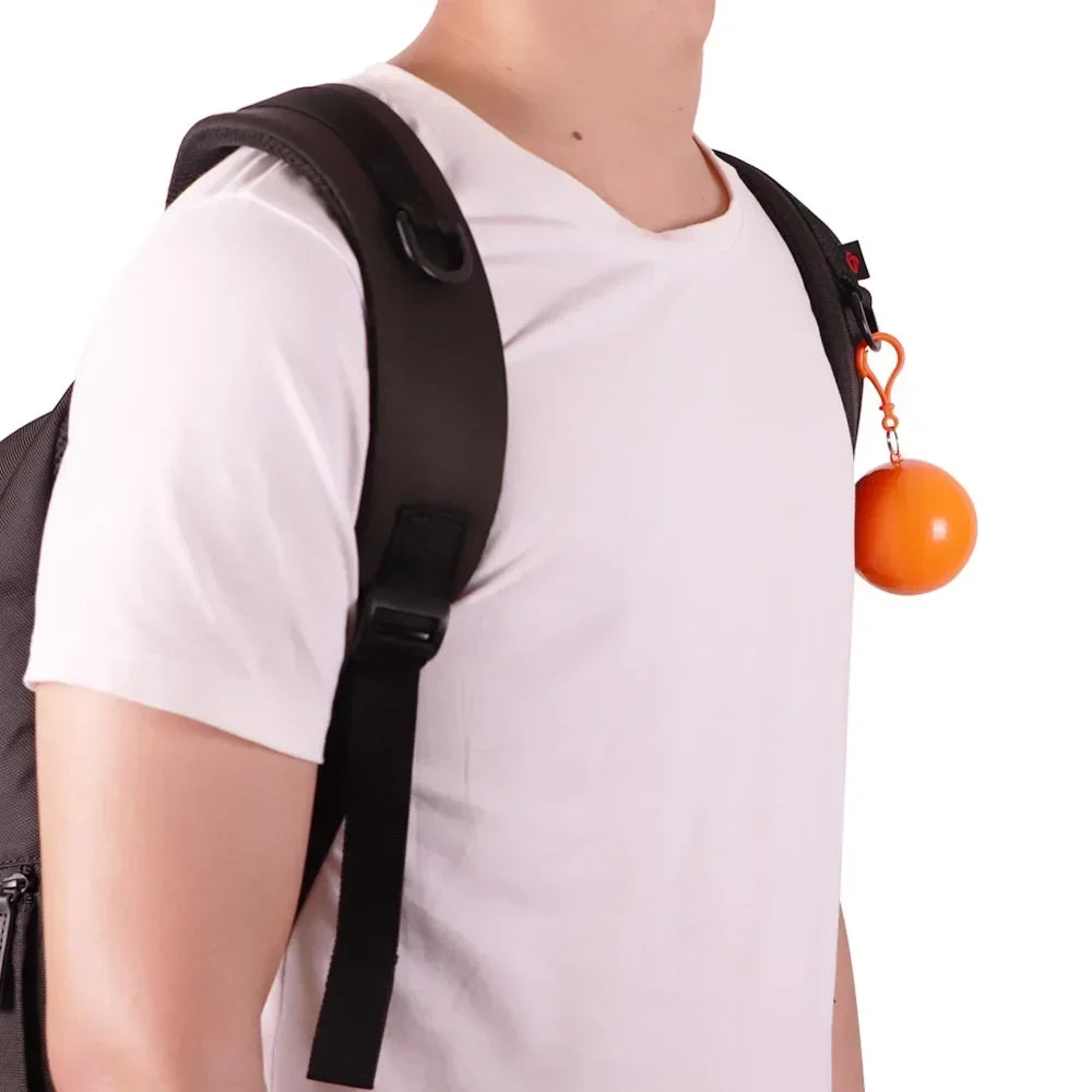 Chubasquero desechable portátil, llavero con bola de compresión, bolsillo para exteriores, Poncho colgante de viaje para adultos, equipo de acampada