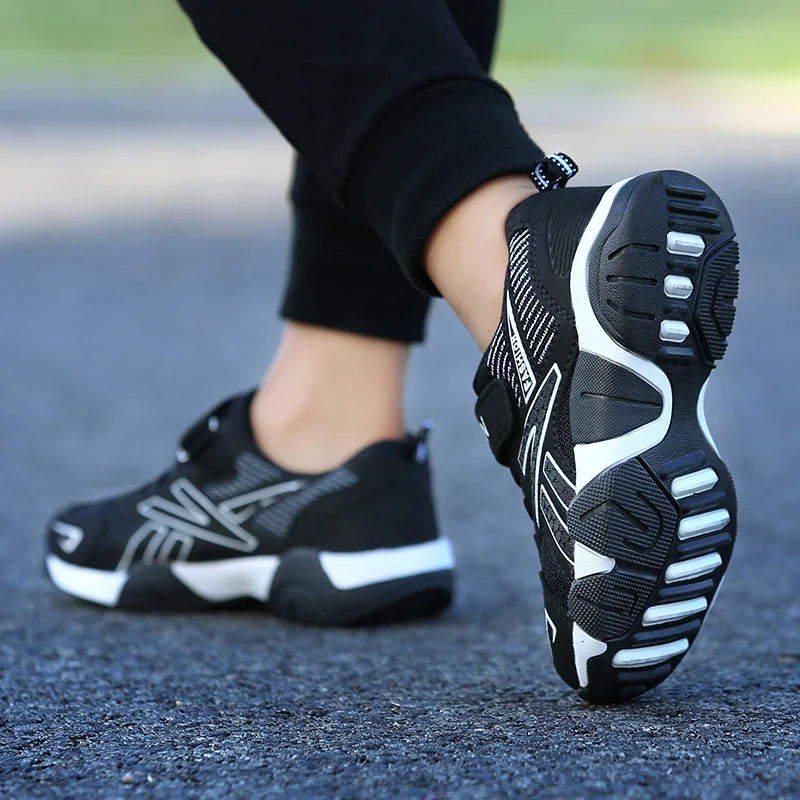Zapatillas de deporte de moda para niños, zapatos deportivos transpirables de malla para correr, calzado ligero para caminar en la escuela
