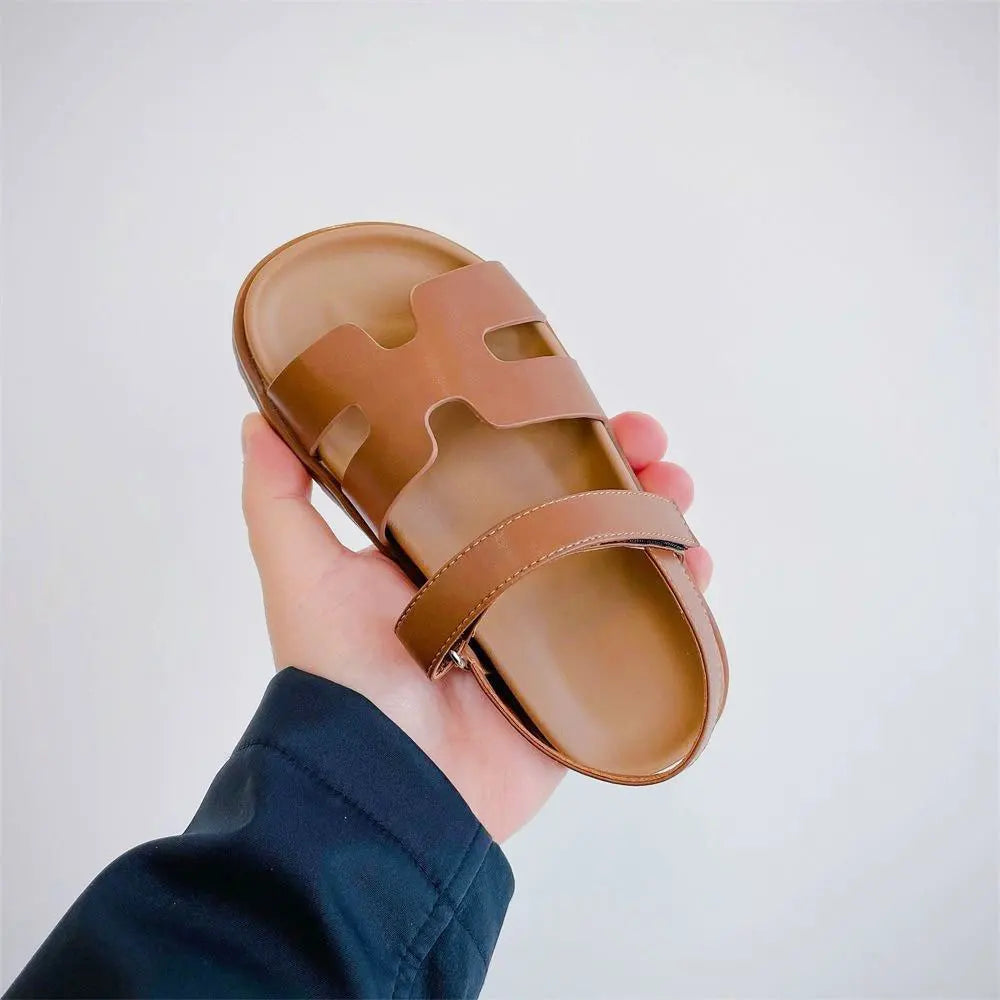 Sandalias de playa para niños, zapatos descalzos para niñas y niños, calzado plano sin cordones con dedos abiertos, zapato de moda para niños de verano 2025 para 26-36