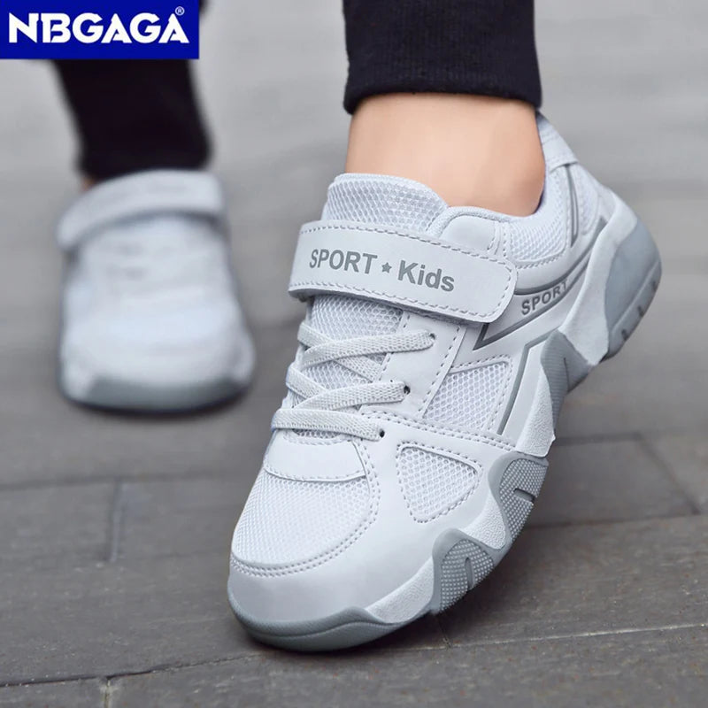 Zapatos blancos transpirables para caminar para niños, zapatillas informales de malla de verano para niños, tenis deportivos al aire libre antideslizantes