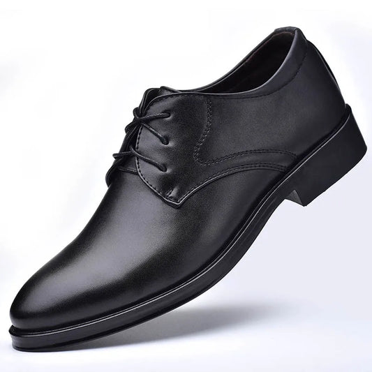 Zapatos de vestir formales para hombre, calzado informal de cuero, diseÃ±ador de boda Social, punta estrecha, zapatos negros de oficina para invierno, marca 2023