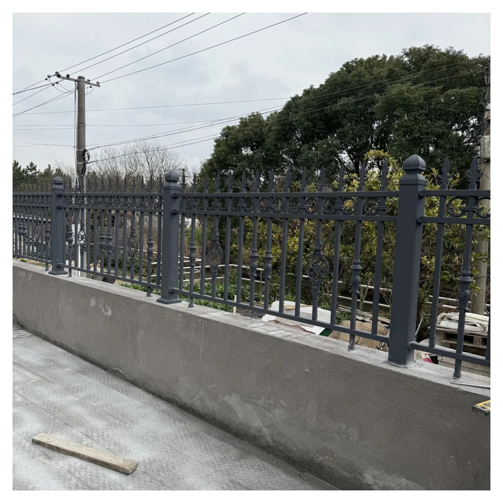 Venta al por mayor de paneles de valla de aluminio, puertas de entrada, paneles de valla de aluminio recubiertos en polvo de alta calidad para jardín