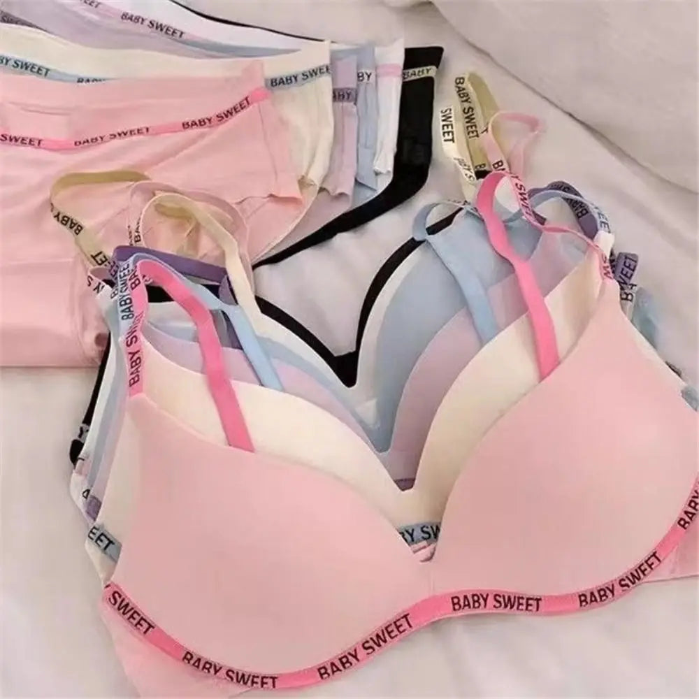 Sujetador inalámbrico con letras ultrafinas a la moda, correa ajustable, Copa 3/4, sujetador sin costuras con escote en V profundo, sujetador de realce antideslizante de estilo coreano para playa