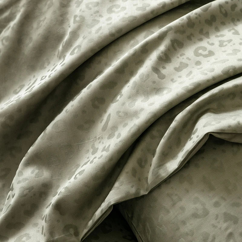 2025 Nuevo juego de ropa de cama de cuatro piezas de algodón puro 100% de color sólido simple para cama individual