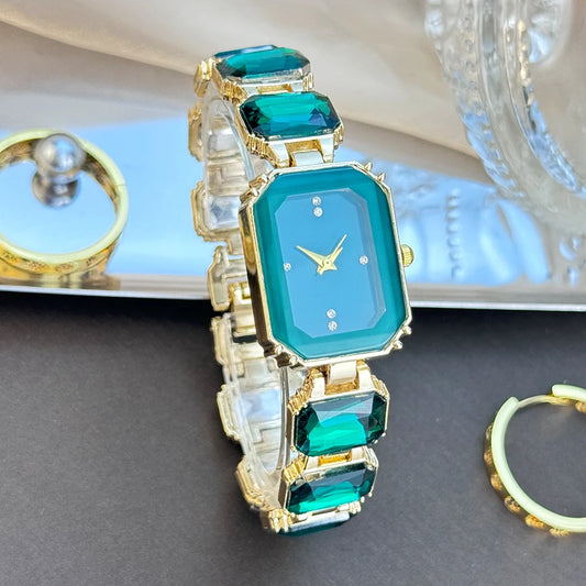 Reloj de mujer de estilo europeo y americano con cadena de diamantes de imitación de sección grande, caja rectangular de color, esfera de diamantes de imitación