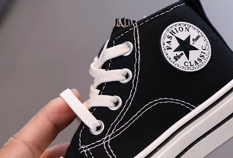Zapatos de lona de caña media para niños, zapatos informales cómodos de fondo suave para niños y niñas, zapatos de tablero transpirables antideslizantes