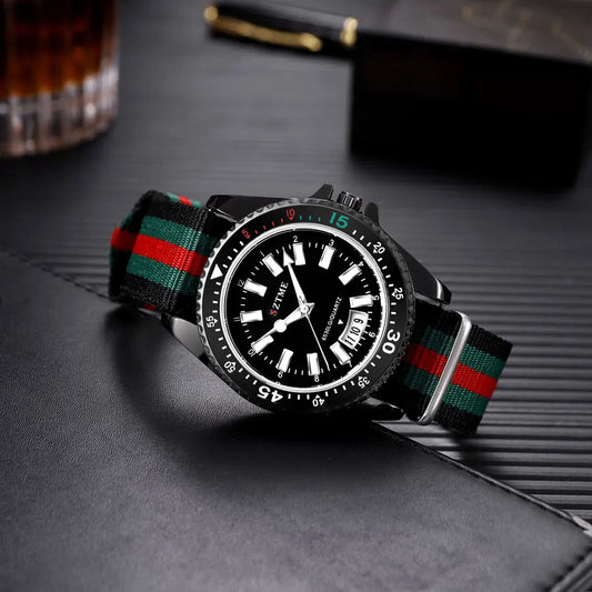 Nuevo reloj calendario con correa de nailon a la moda para mujer, reloj de cuarzo luminoso informal lujoso y sencillo para parejas