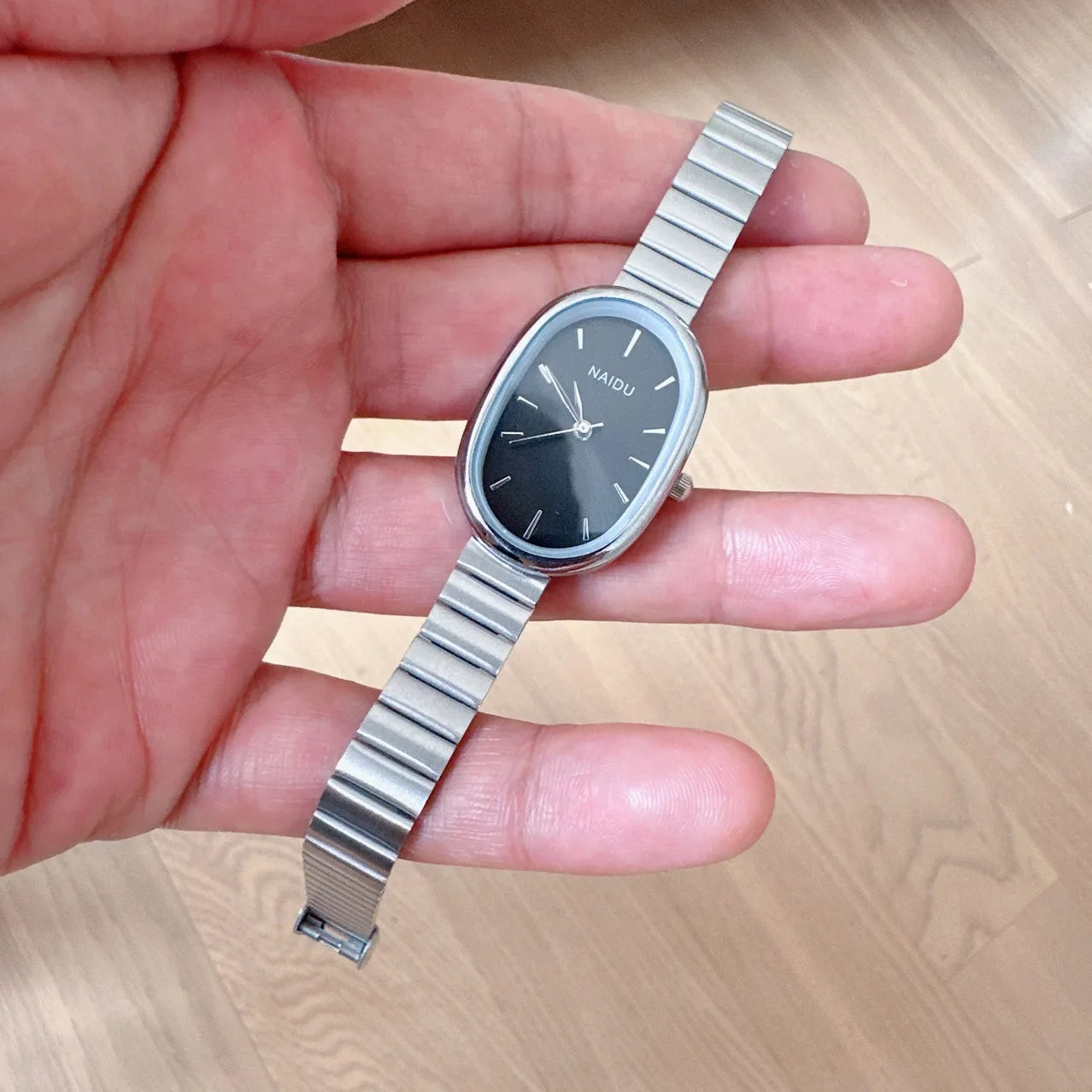 Reloj de cuarzo de lujo a la moda para mujer, reloj de pulsera ovalado de acero inoxidable con esfera pequeña y correa de bambú para chica y estudiante, reloj Dropshipping