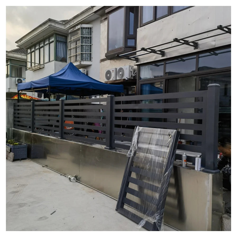 Venta al por mayor de paneles de valla de aluminio, puertas de entrada, paneles de valla de aluminio recubiertos en polvo de alta calidad para jardín
